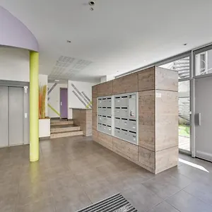 https://le-petit-malot-charmant-studio-debourg.hotels-rhonealpes.com