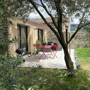 https://appartement-t1-ardeche-vesseaux.hotels-rhonealpes.com