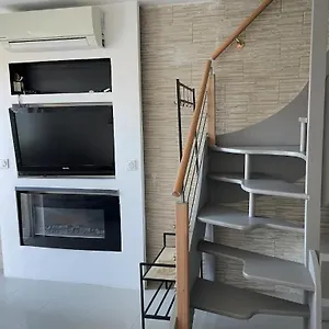 https://maisonnette-les-fabrettes.fr-provencehotel.com